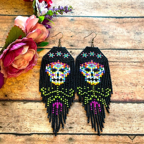 Skull Halloween beaded Earring - Picture 1 of 5